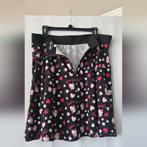 Hello Kitty x Unique Vintage‎ Call Me Love Flair Skirt Size 1x - Picture 6 of 8